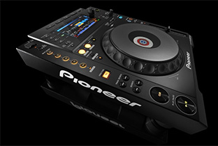Pioneer unveils the CDJ-900NXS · News ⟋ RA