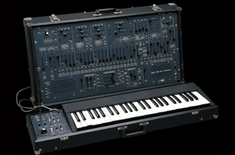 BehringerがアナログシンセサイザーARP 2600のクローンの開発計画を