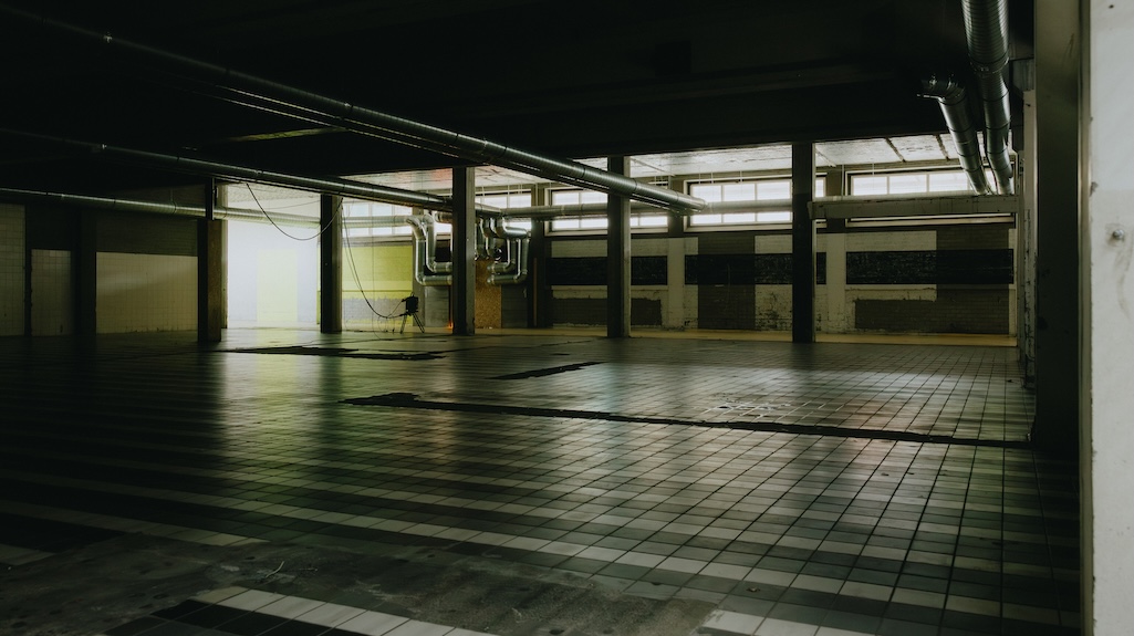 bijlmerbajes-opent-tijdelijk-als-cultureel-terrein-bajes-tijdens-ade