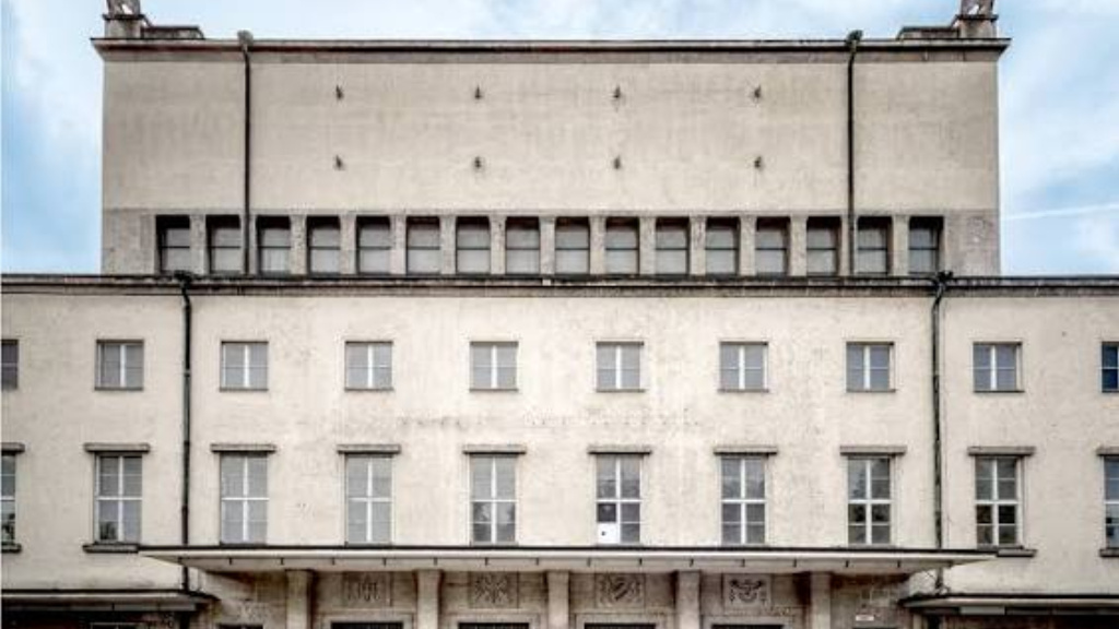 munichs-gesloten-club-blitz-brengt-compilatie-chapter-1-closed