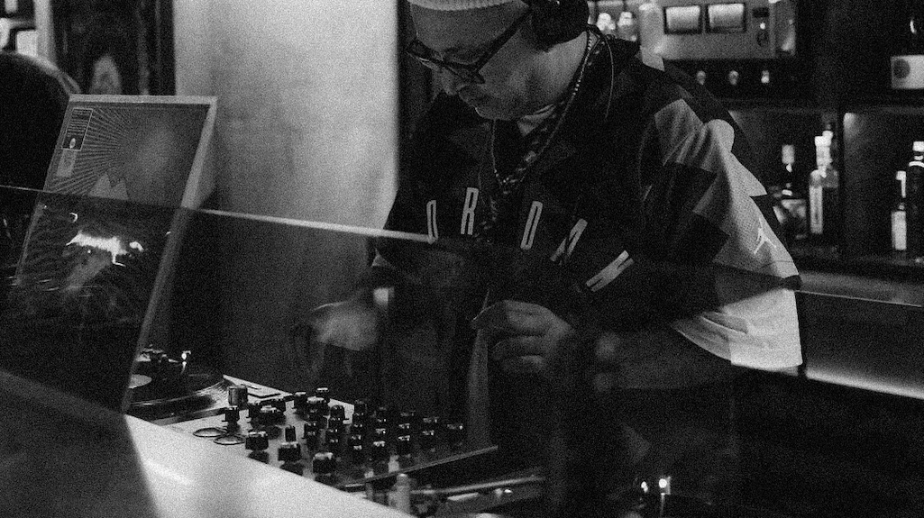 New audiophile bar and café Slomo opens in Hamburg · News ⟋ RA
