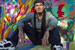 ミュージシャン bebe Bebe (1) · Biography