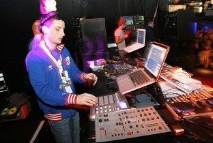 Berlizi Rapper Berlitz · Artist Profile
