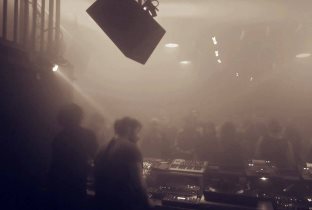 Chain · Artist Profile