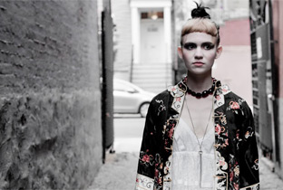 Grimes shares new video for 'Player Of Games' · News ⟋ RA