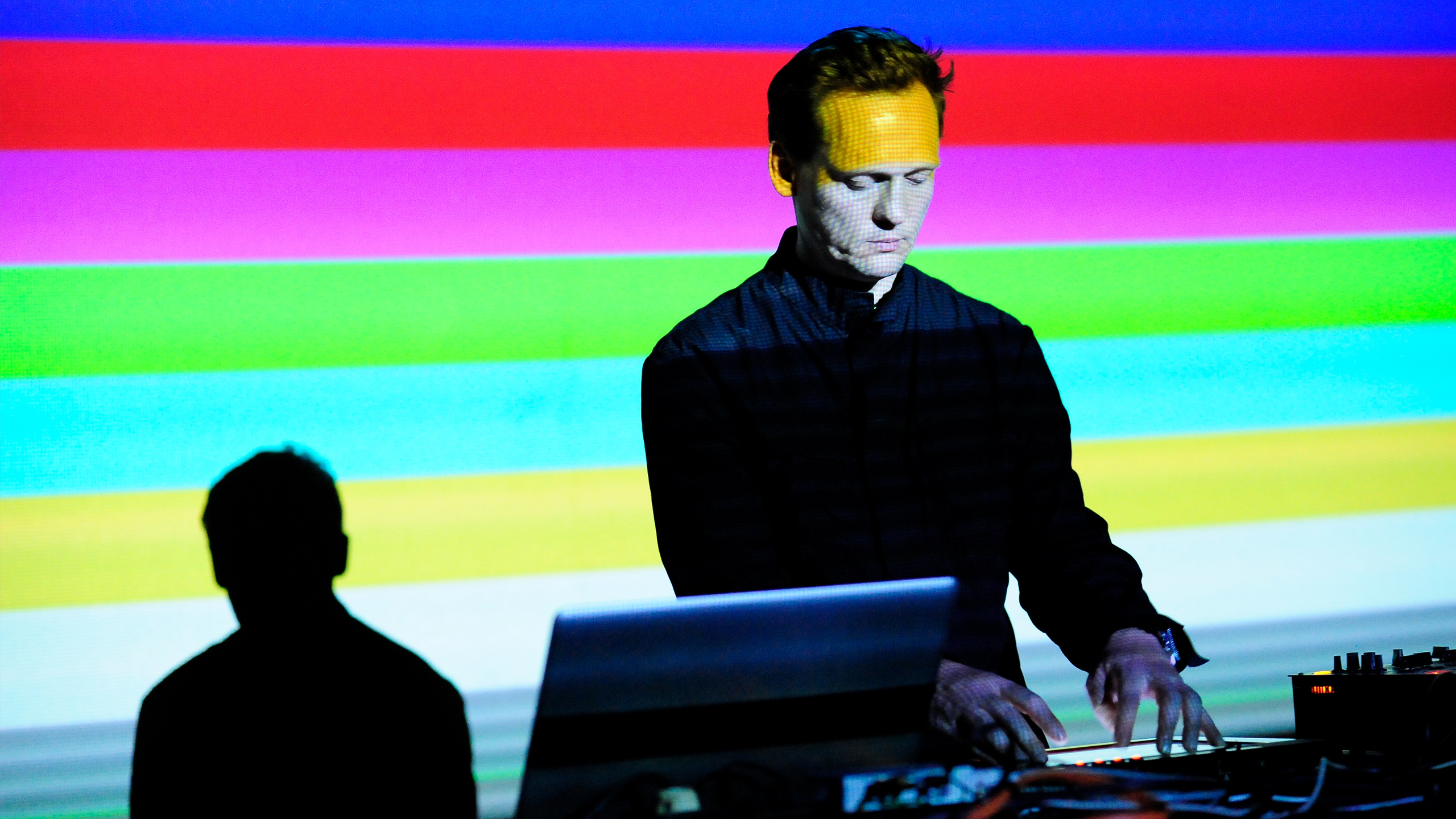 OPIATE 『POSSIBLE』 ALVA NOTO REMODEL Stream Opiate+Alva Noto=Opto-11.33 a.m. (2005) by Thomas