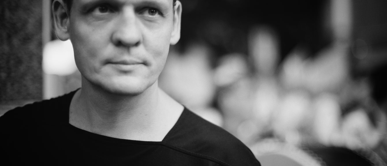 Carsten Nicolai「Autopilot」 Autopilot by Carsten Nicolai | Goodreads