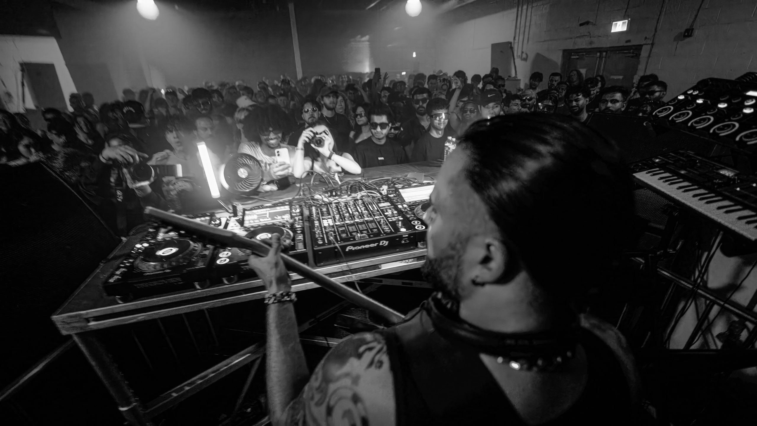 LUKØJE · Artist Profile
