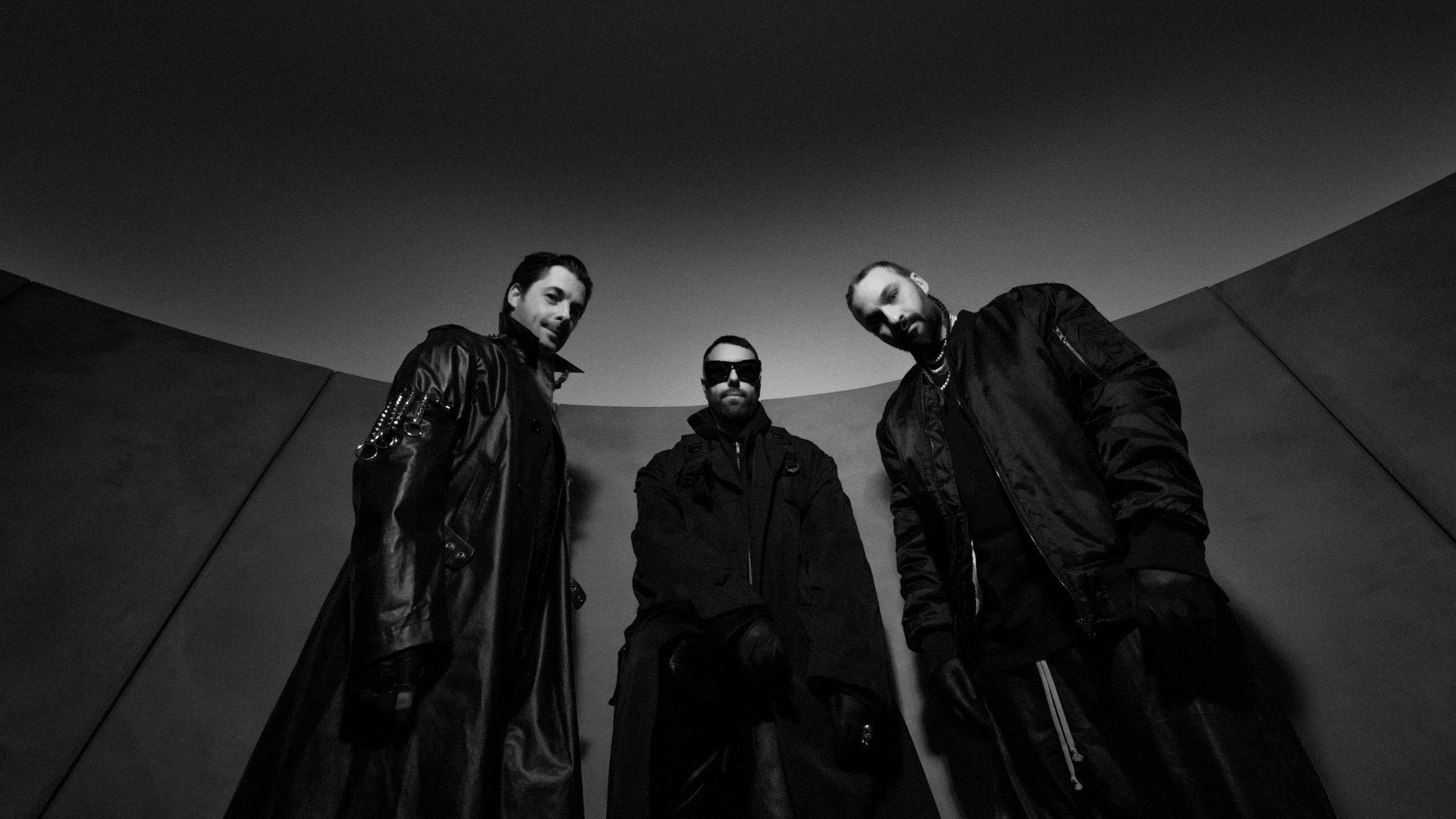 Swedish House Mafia/Leave The World Behind