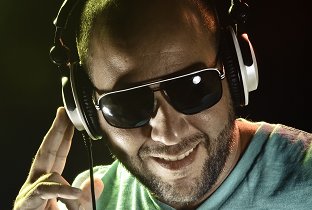 Lui- · Artist Profile