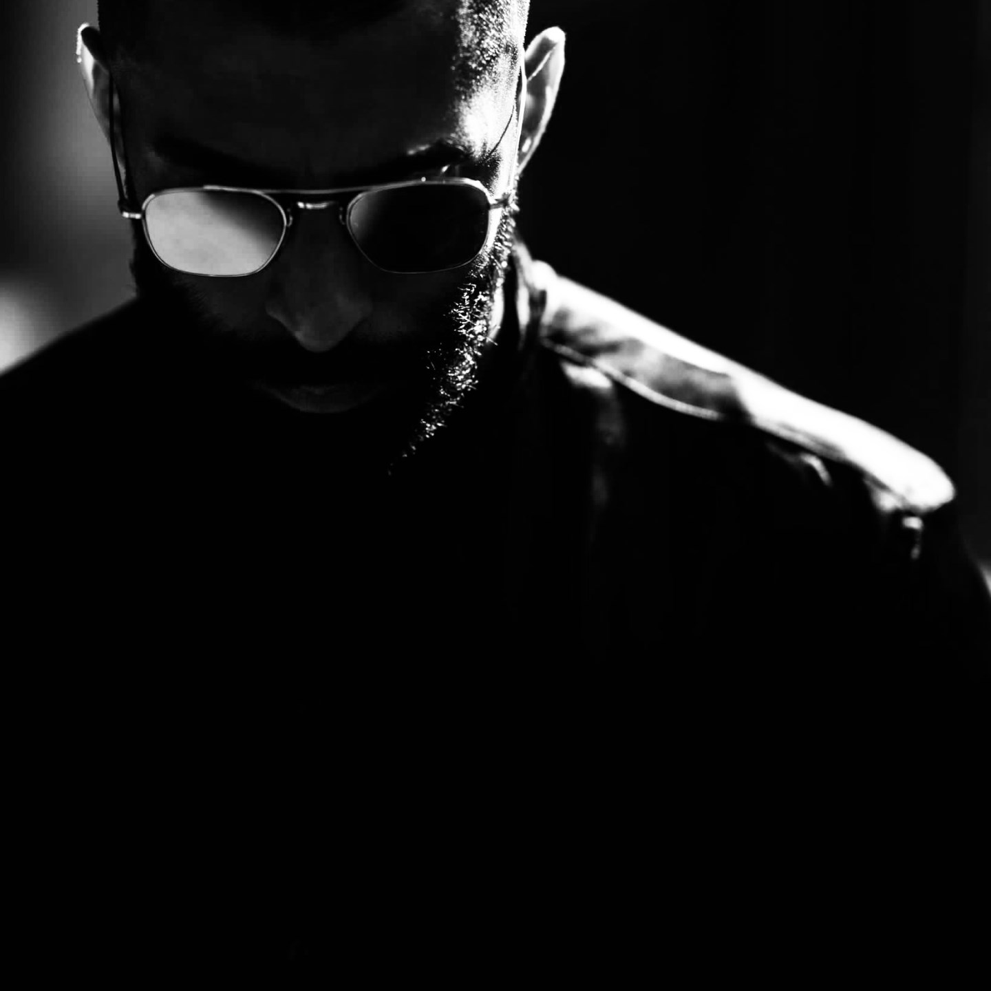 Afshin Momadi Biography afshin-momadi-biography