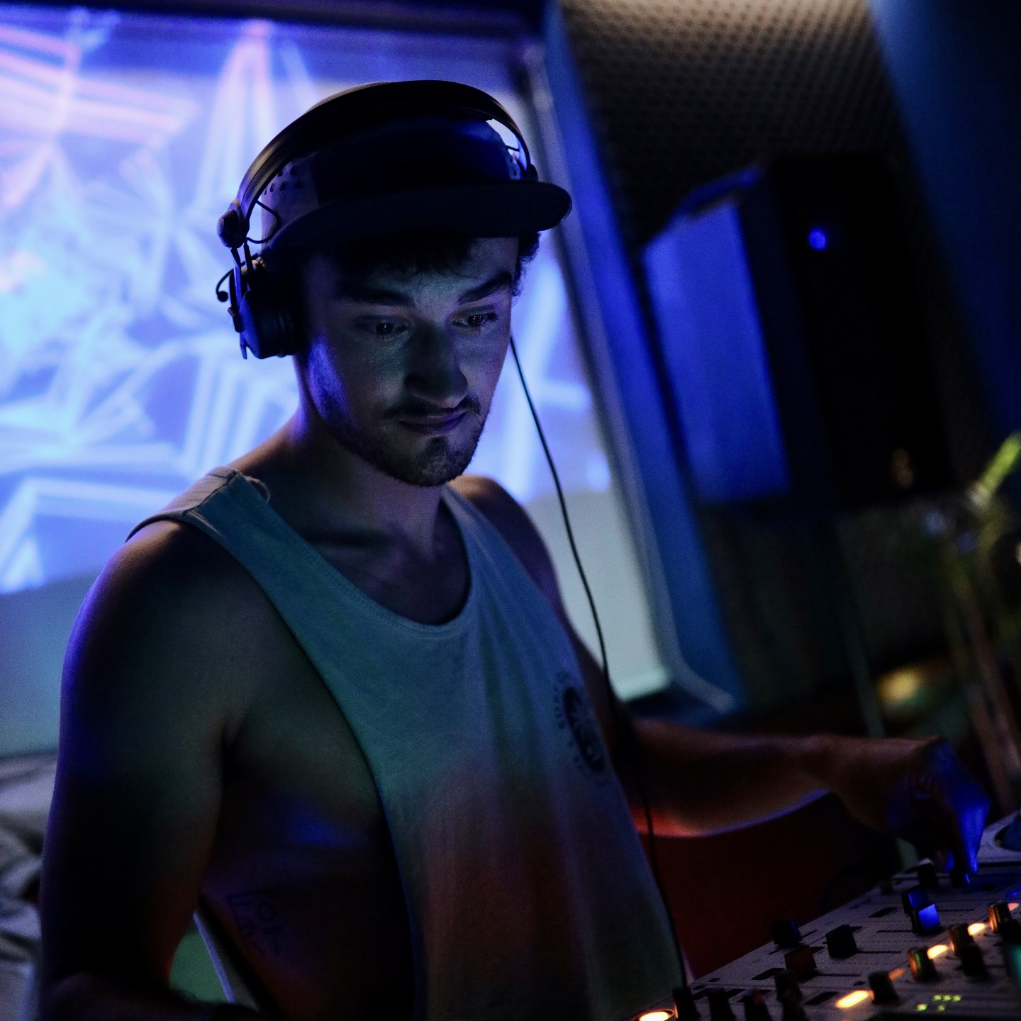 Aténo · Artist Profile