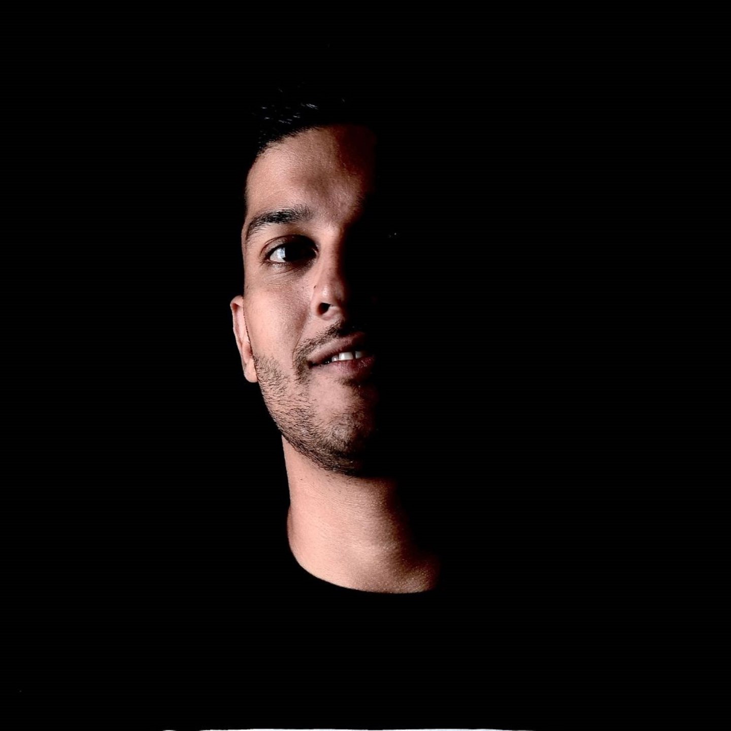 Carlos De Castro · Artist Profile