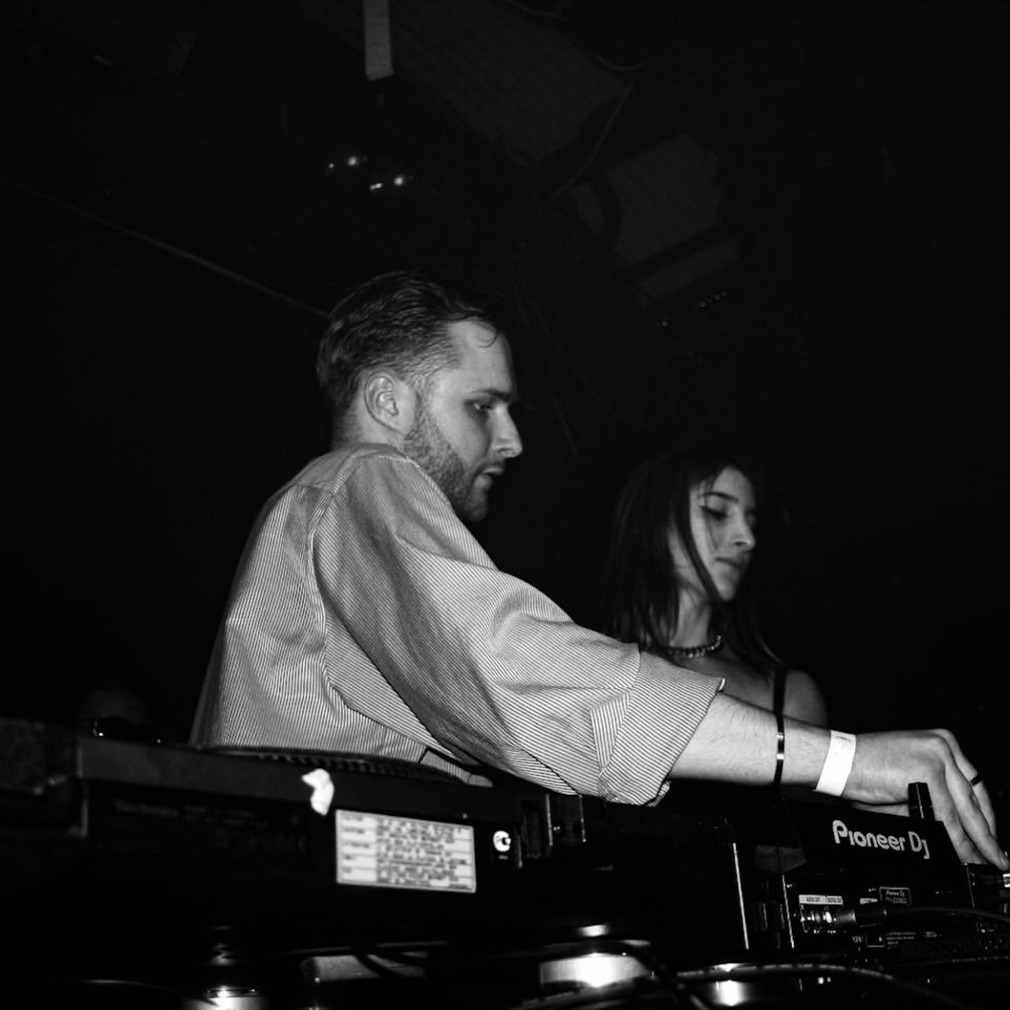 chet (UK) · Artist Profile