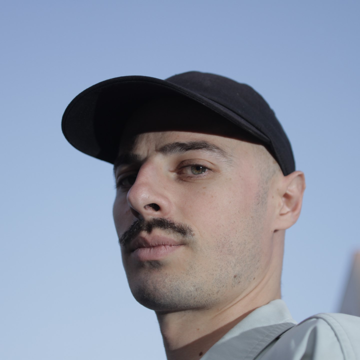 Dim Artist Profile dim-artist-profile