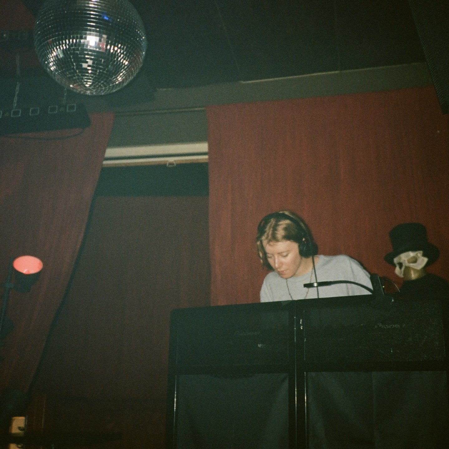 Elly DJ · Artist Profile