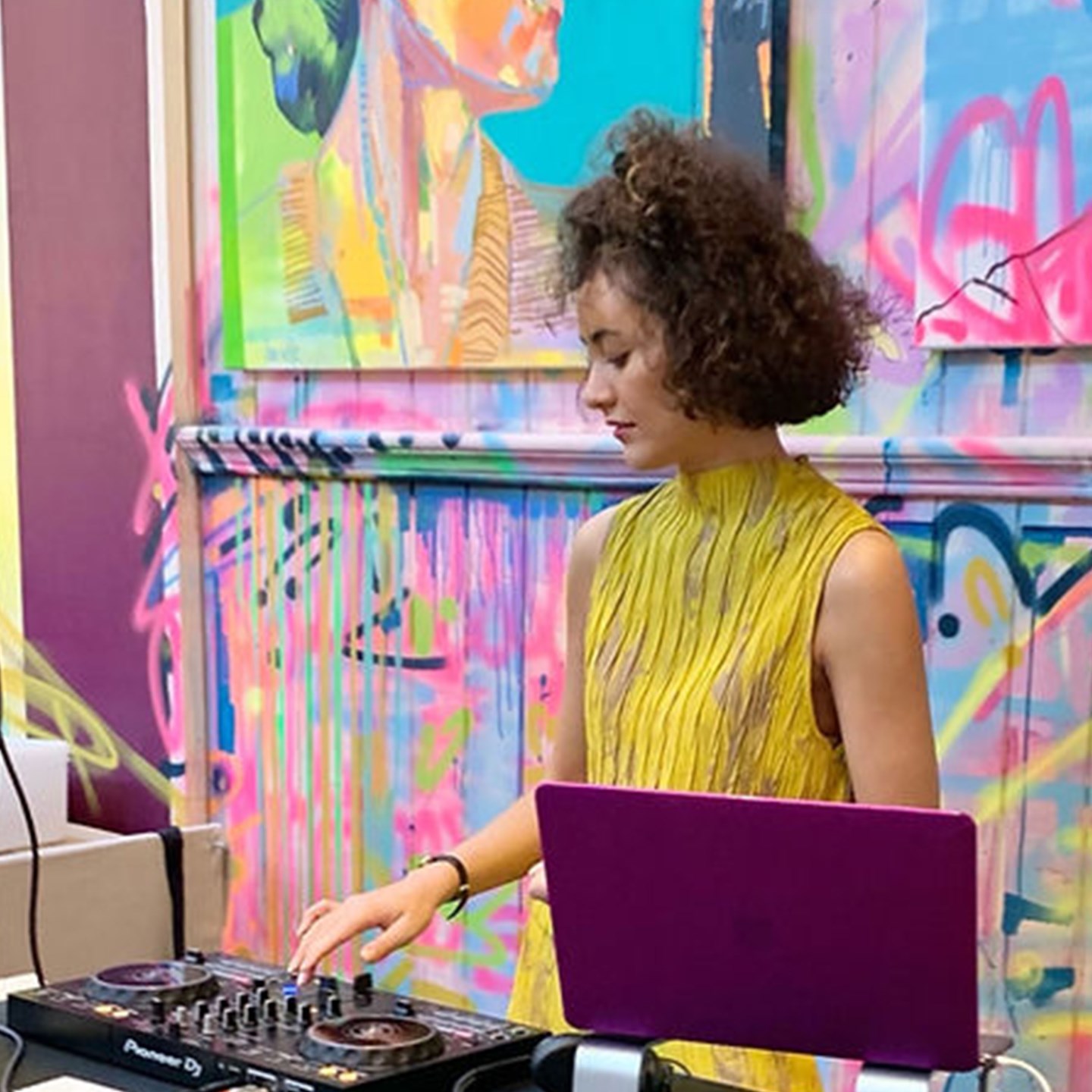 Emily Grieve · Artist Profile