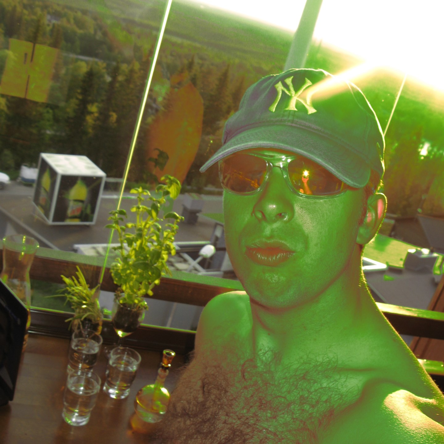 La DJ Bug · Artist Profile