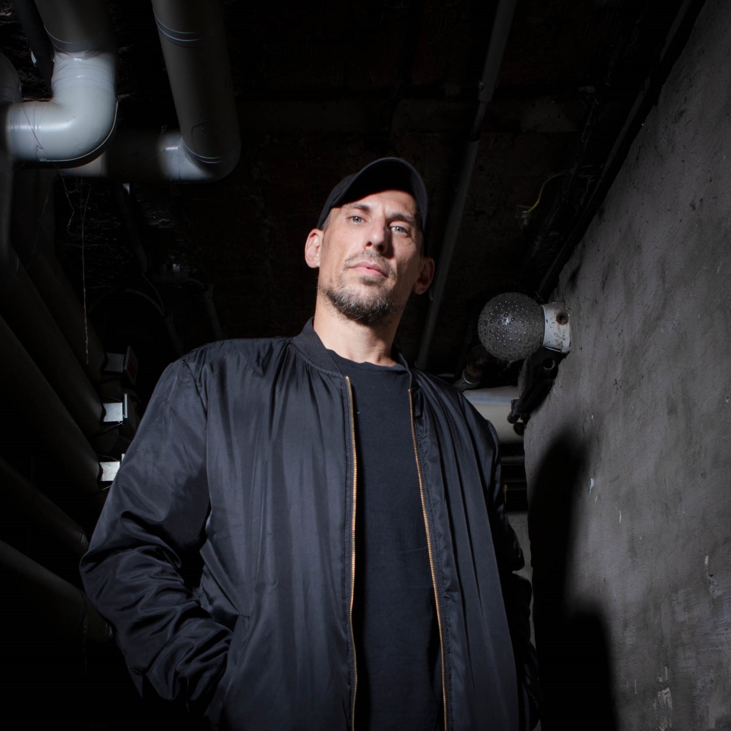 Mike Larry · Artist Profile