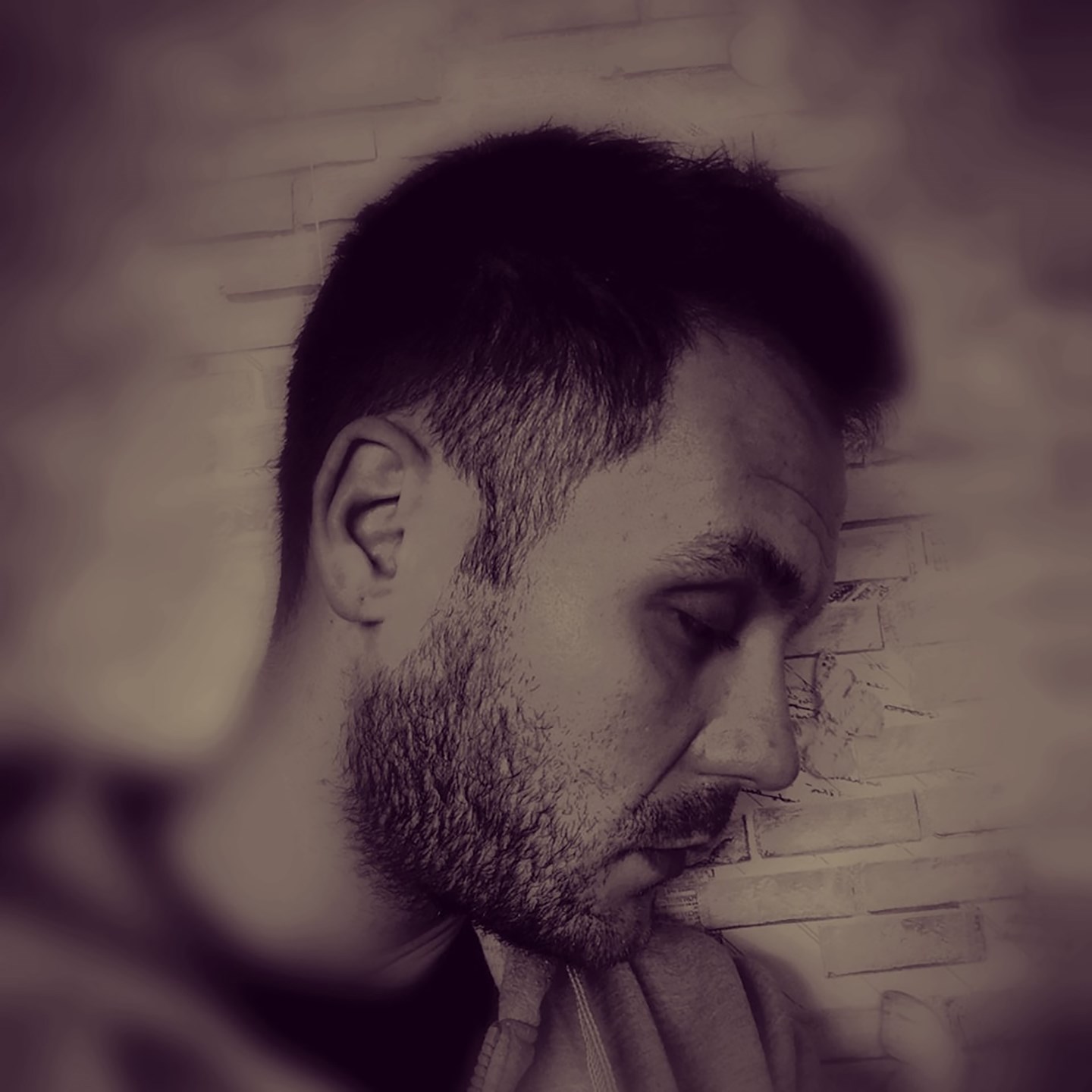 Naidö · Biography