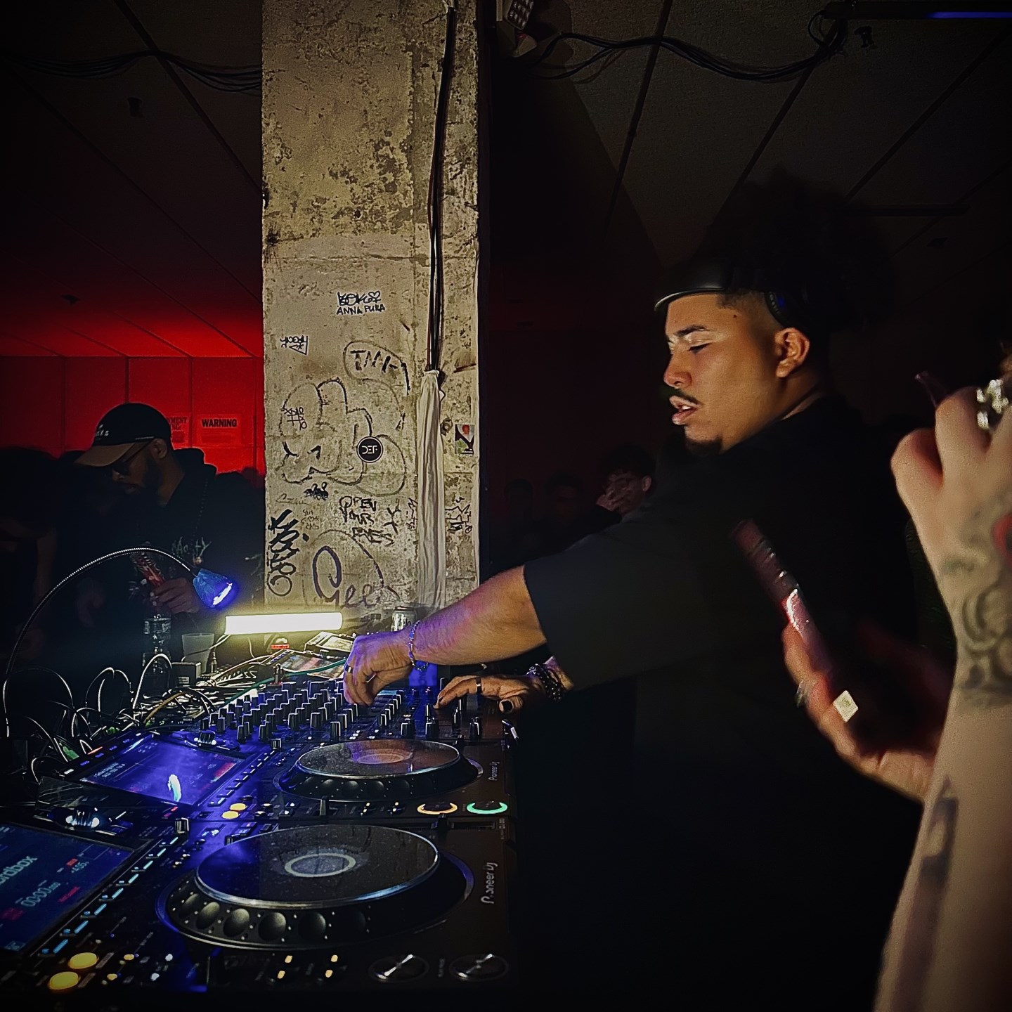 Paradox Rapper Photography Paradøx · Artist Profile