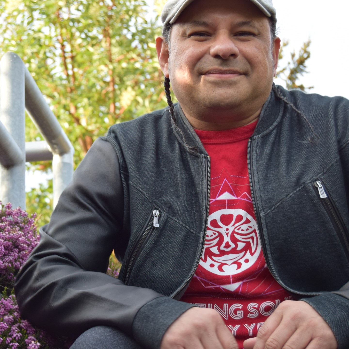 Ramiro · Artist Profile