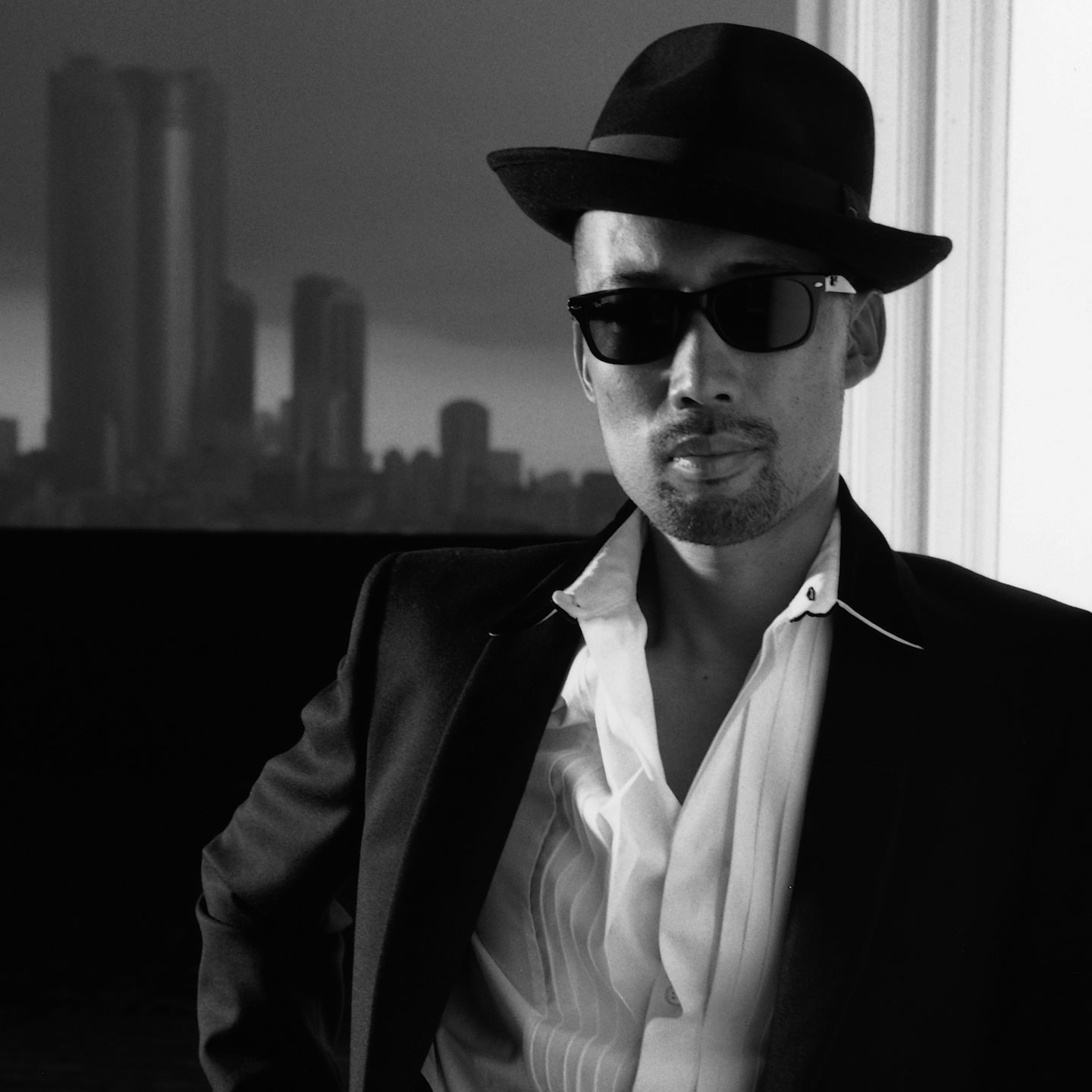 Yoshihiro Okino · Artist Profile
