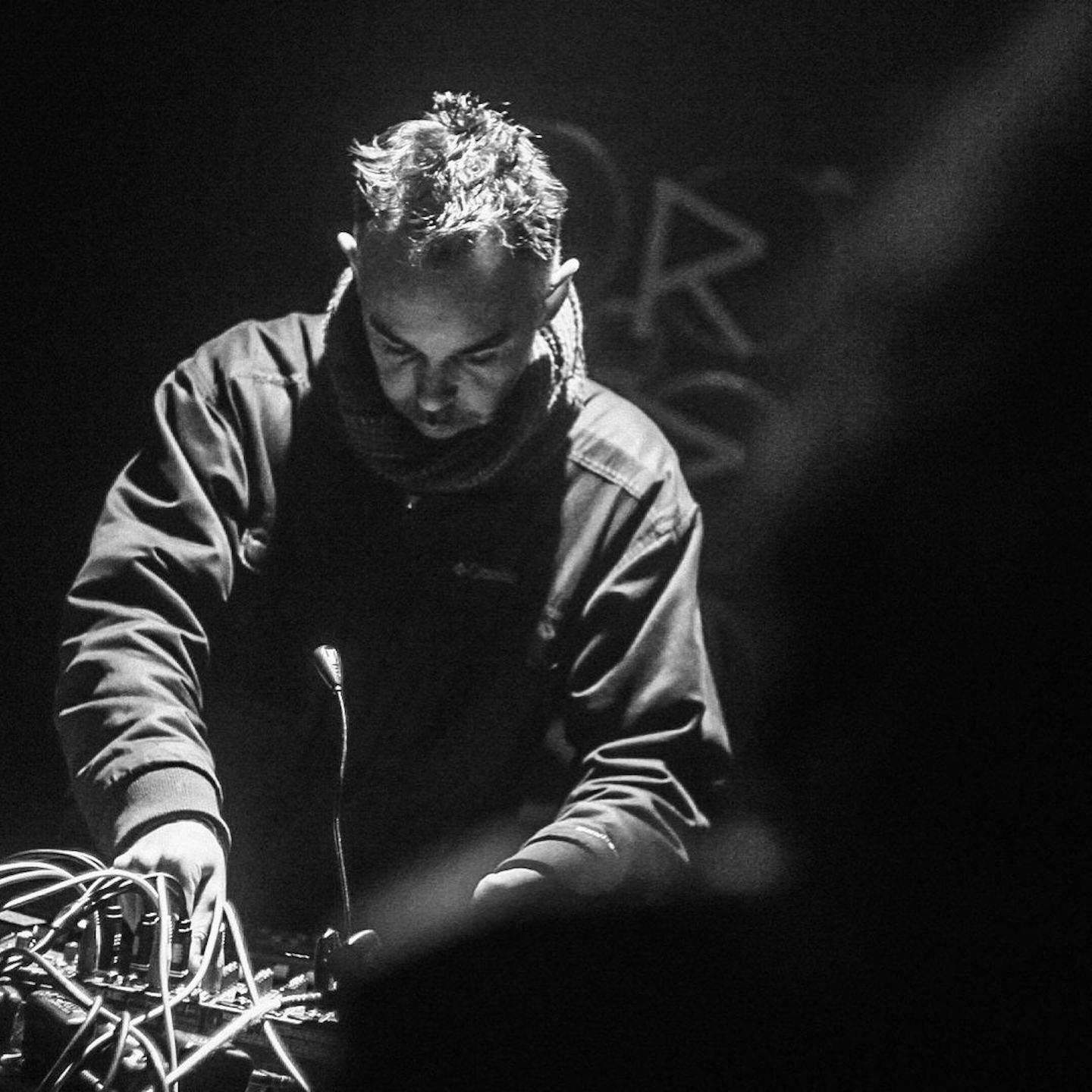 TZII · Artist Profile
