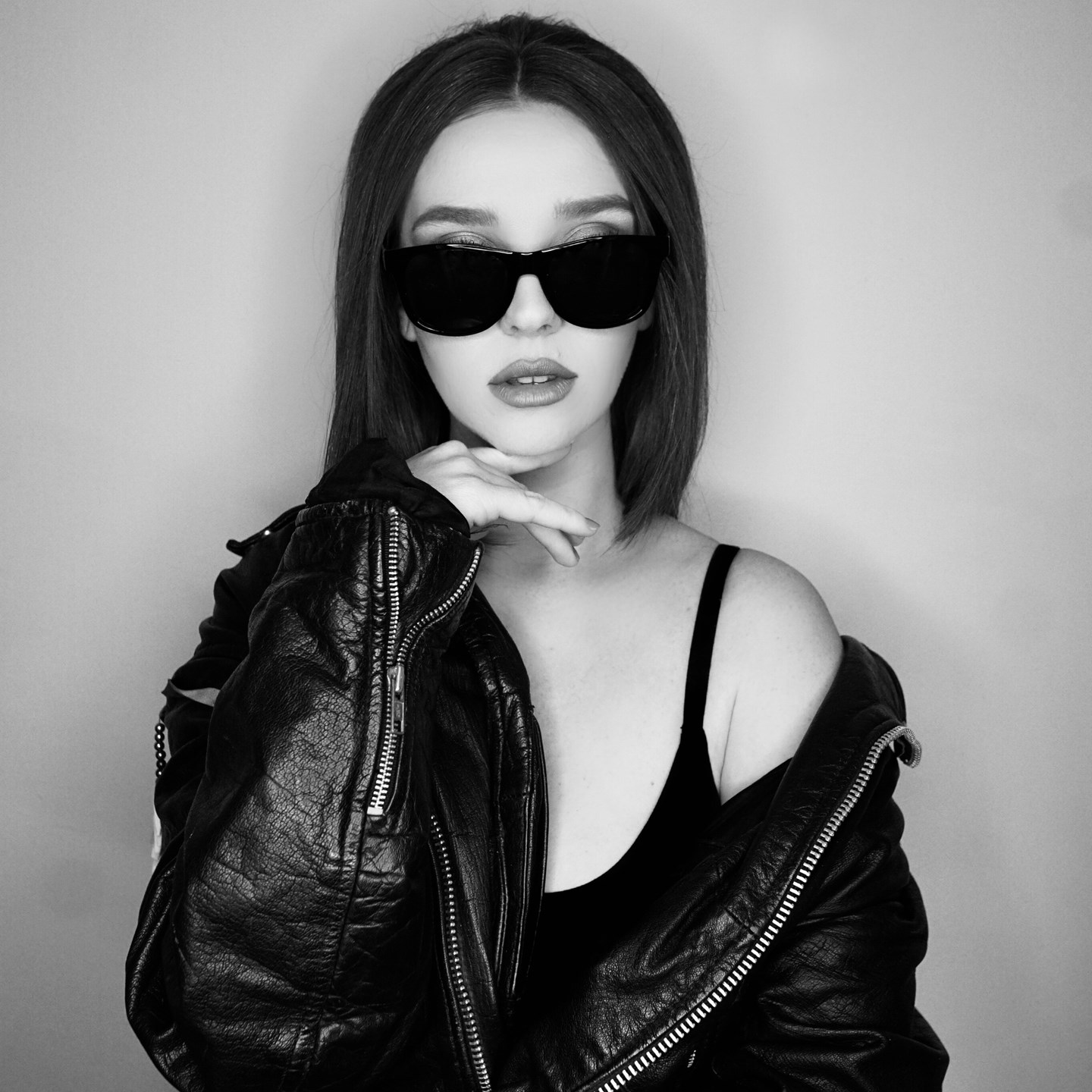 Victoria Rawlins · Artist Profile