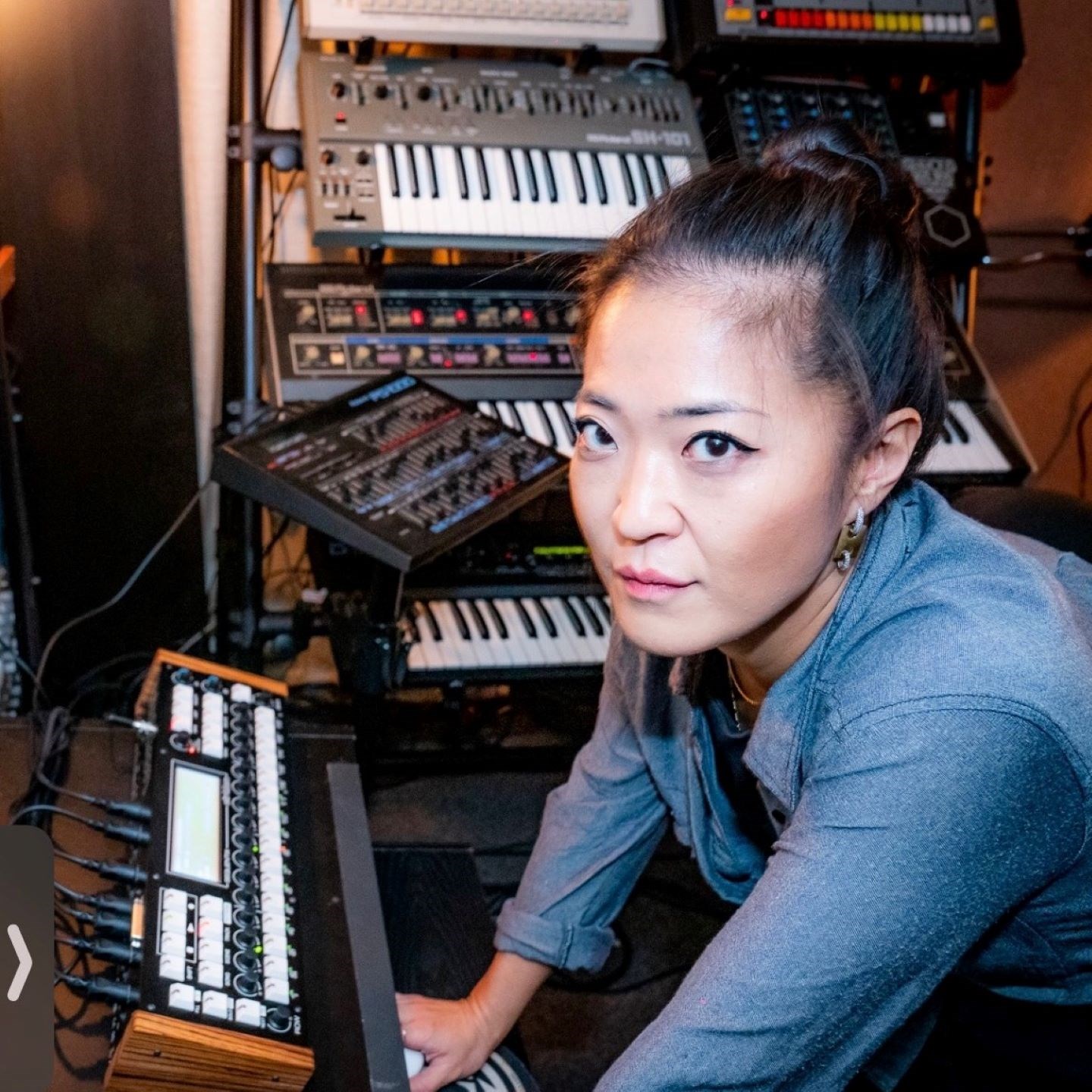 Vivian Wang · Biography