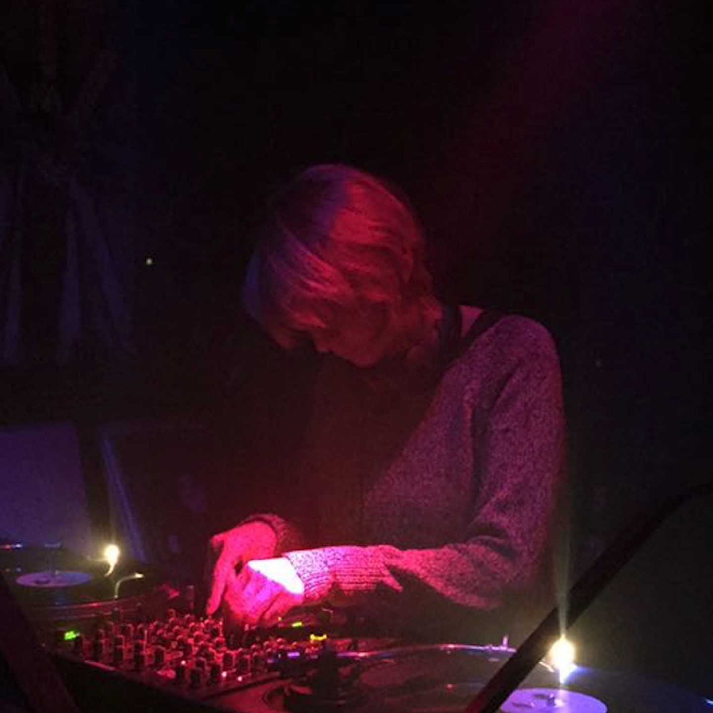 Vivian Ward · Artist Profile