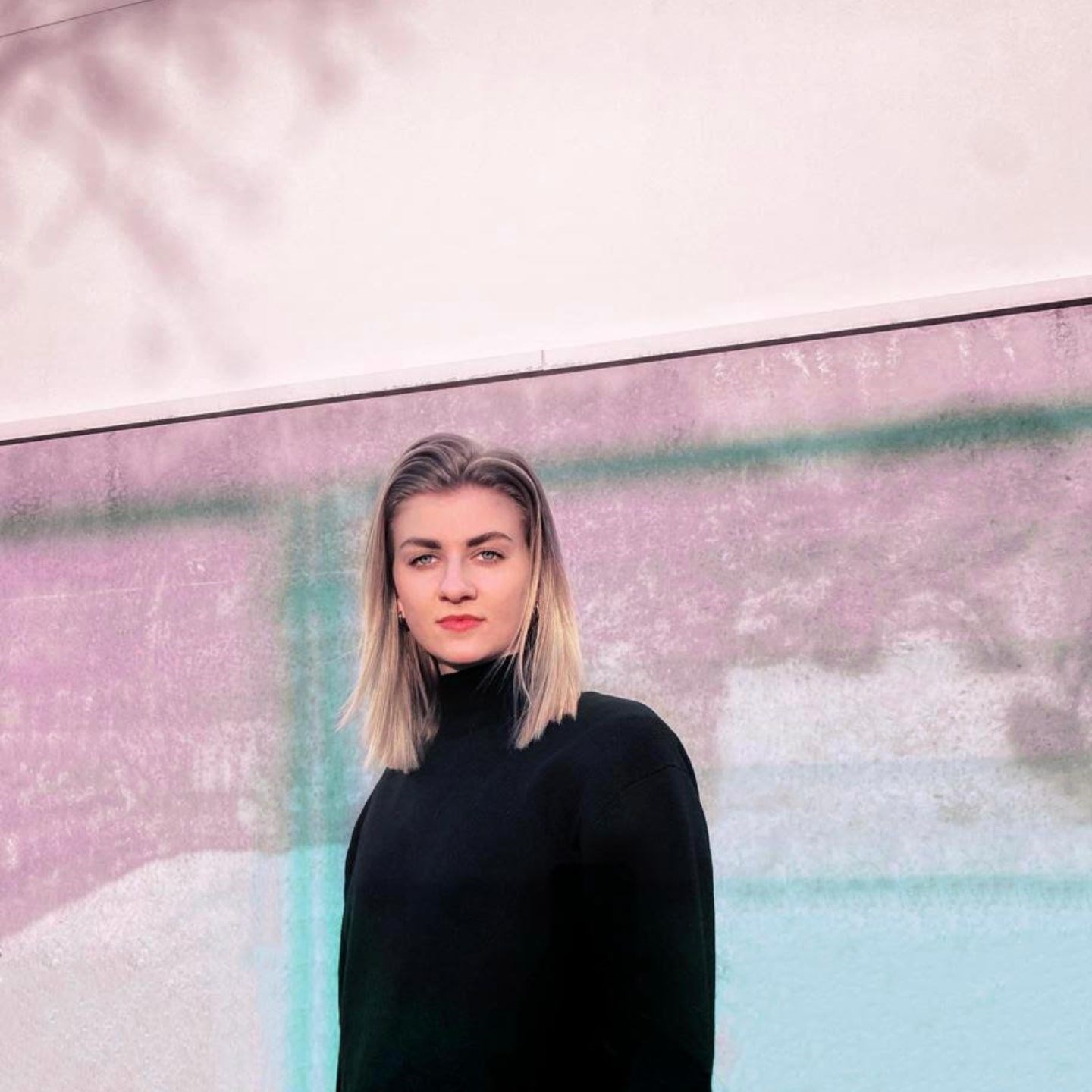 VIVI (DE) · Biography